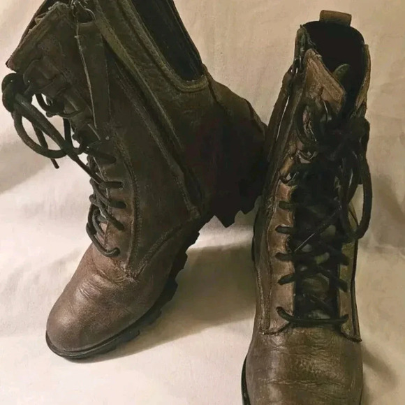 Sorel Phoenix Saddle Brown Side Zip Lace Up Boots Womens 7  Great Condition - Picture 3 of 8